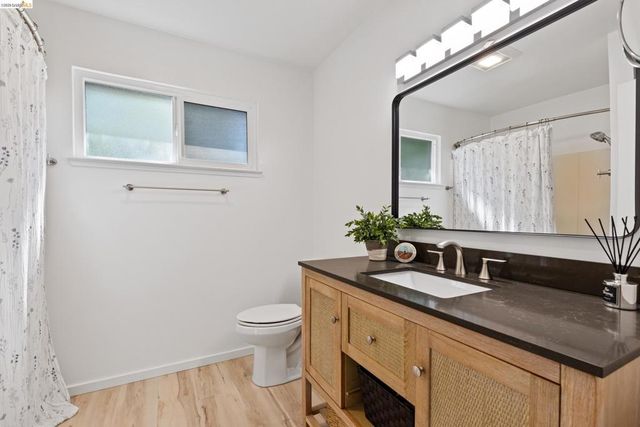 5502 Sparas ST, Loomis, CA 95650