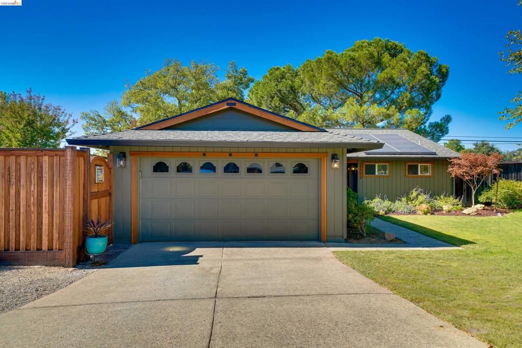 5502 Sparas ST, Loomis, CA 95650