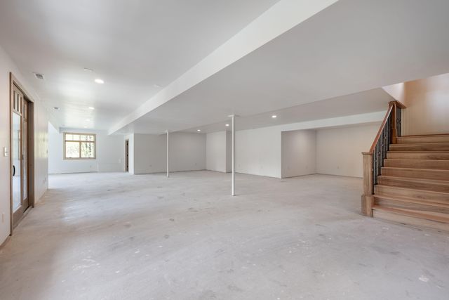 11700 Westvalley Drive, Crown Point, IN 46307