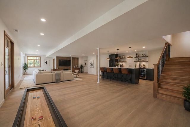 11700 Westvalley Drive, Crown Point, IN 46307