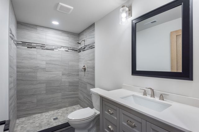 11700 Westvalley Drive, Crown Point, IN 46307