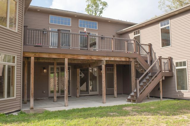 11700 Westvalley Drive, Crown Point, IN 46307