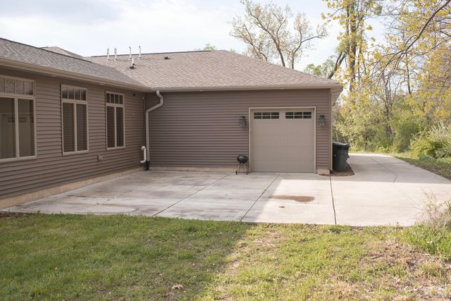 11700 Westvalley Drive, Crown Point, IN 46307