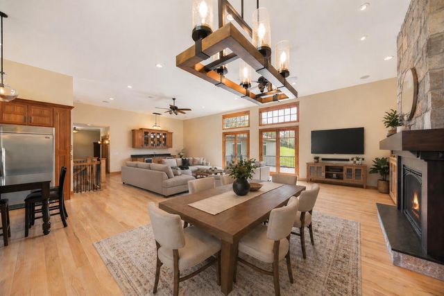 11700 Westvalley Drive, Crown Point, IN 46307