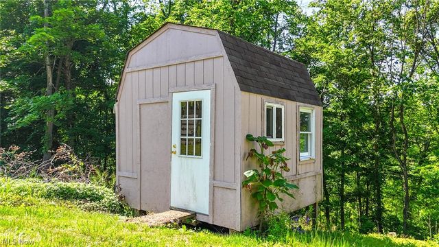 7455 Stanleyville Road, Whipple, OH 45788