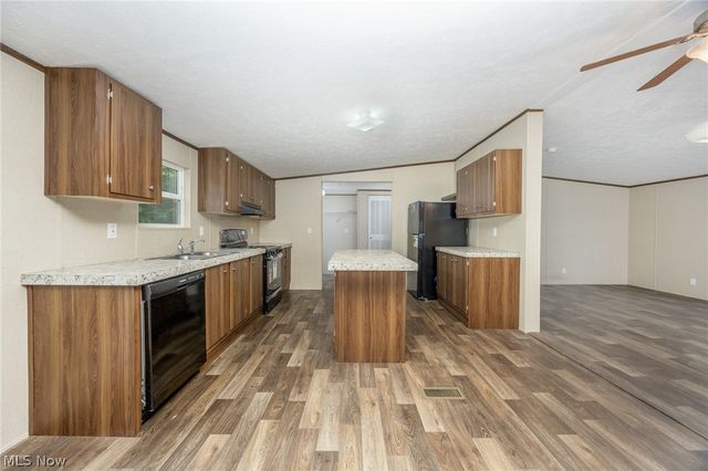 7455 Stanleyville Road, Whipple, OH 45788