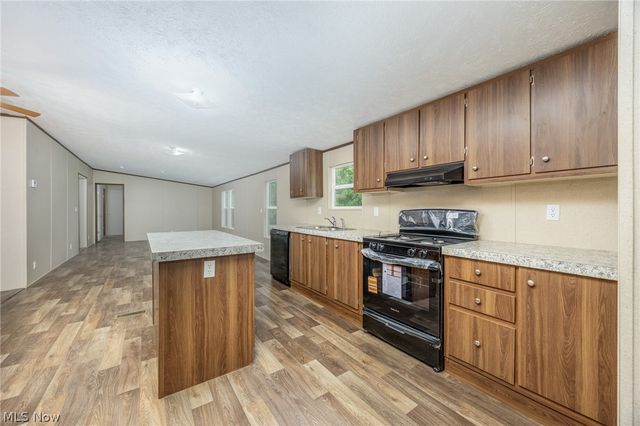 7455 Stanleyville Road, Whipple, OH 45788