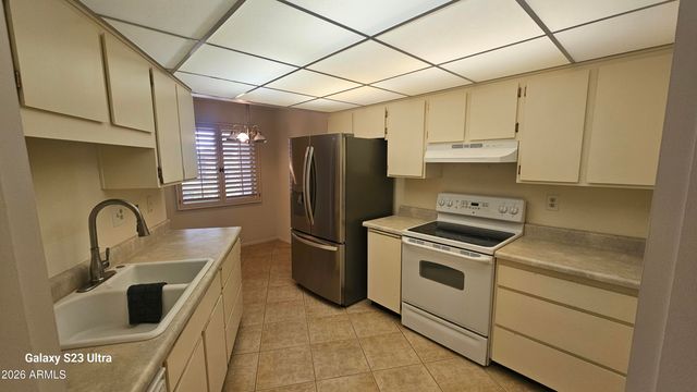 14219 N PALM RIDGE Drive W, Sun City, AZ 85351