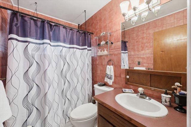 3150 W Queen Pl, Spokane, WA 99205