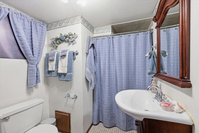 3150 W Queen Pl, Spokane, WA 99205