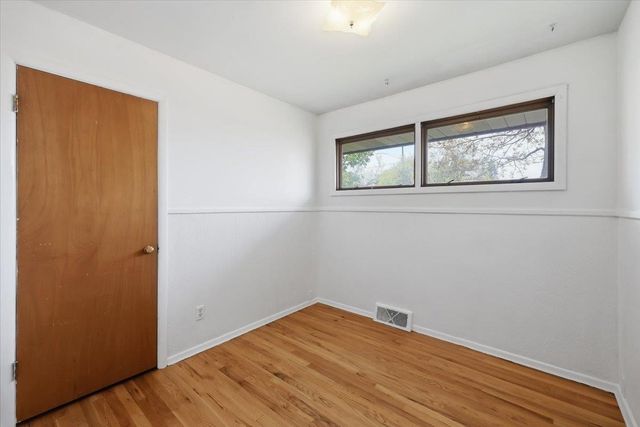 3150 W Queen Pl, Spokane, WA 99205