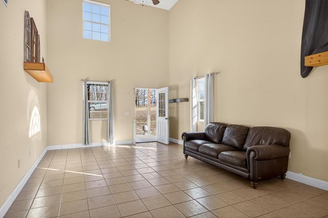 531 Plateau Drive, Marshfield, MO 65706