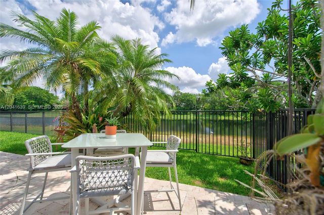 1136 Ginger Cir, Weston, FL 33326