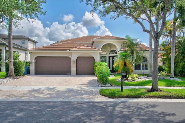1136 Ginger Cir, Weston, FL 33326