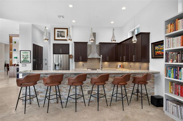1136 Ginger Cir, Weston, FL 33326