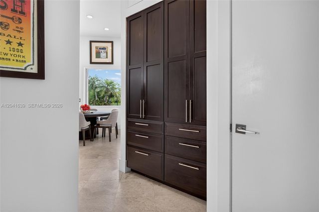 1136 Ginger Cir, Weston, FL 33326