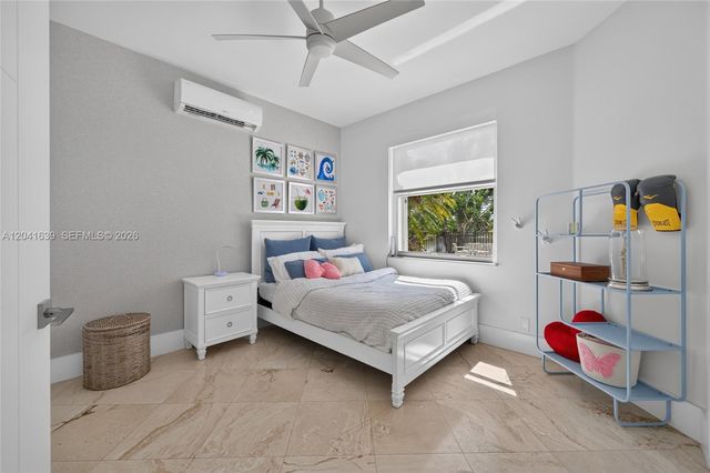 1136 Ginger Cir, Weston, FL 33326