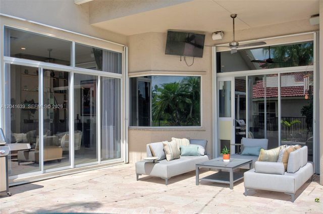 1136 Ginger Cir, Weston, FL 33326
