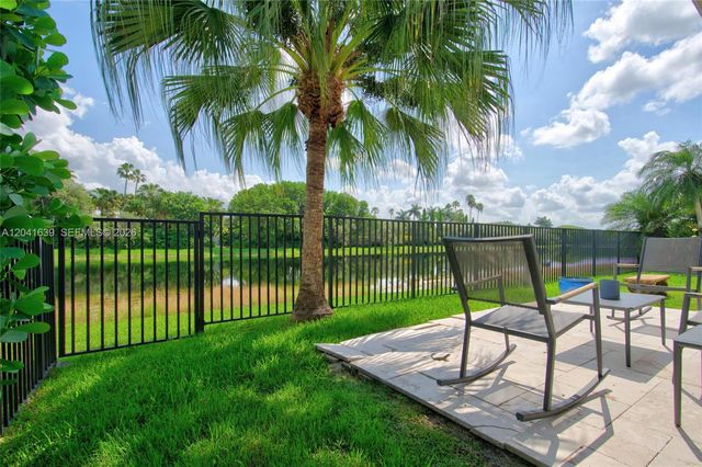 1136 Ginger Cir, Weston, FL 33326