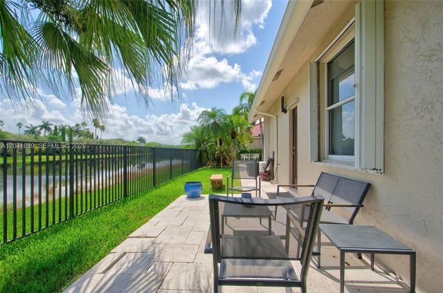 1136 Ginger Cir, Weston, FL 33326