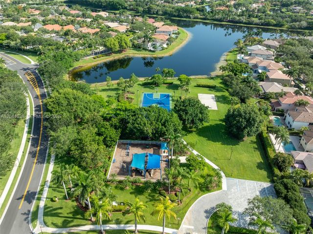 1136 Ginger Cir, Weston, FL 33326