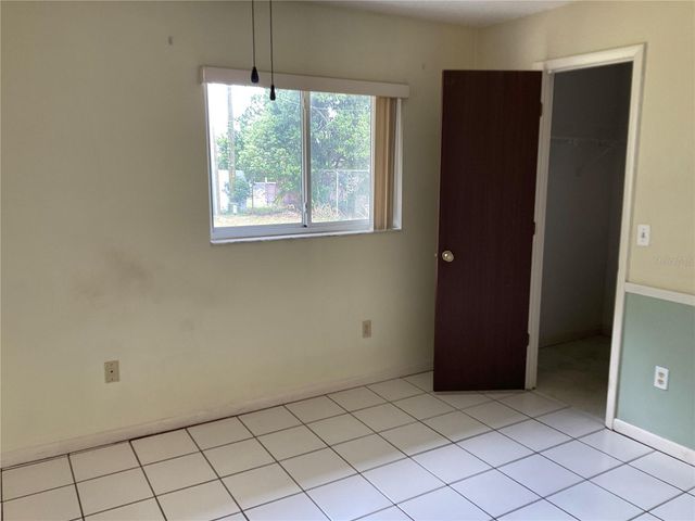 1073 W EMBASSY DRIVE, Deltona, FL 32725
