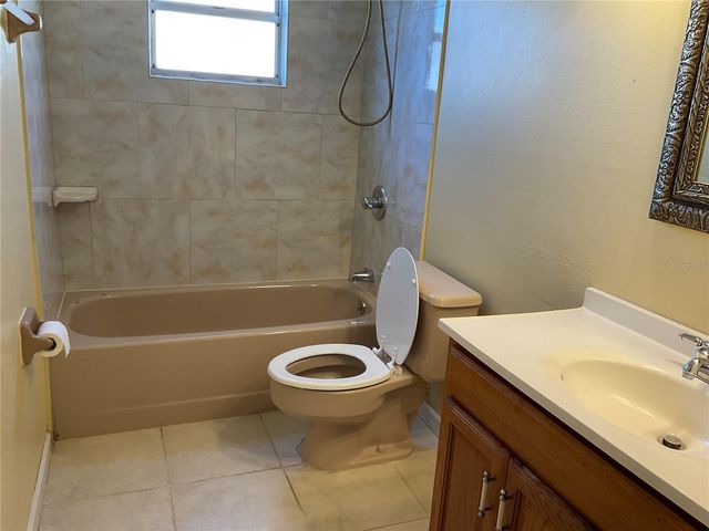 1073 W EMBASSY DRIVE, Deltona, FL 32725