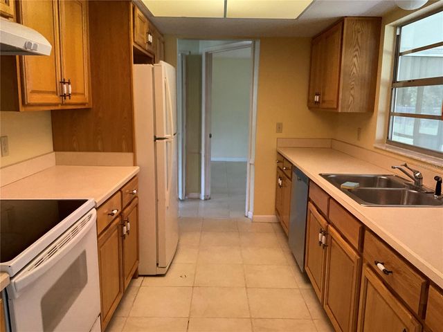 1073 W EMBASSY DRIVE, Deltona, FL 32725