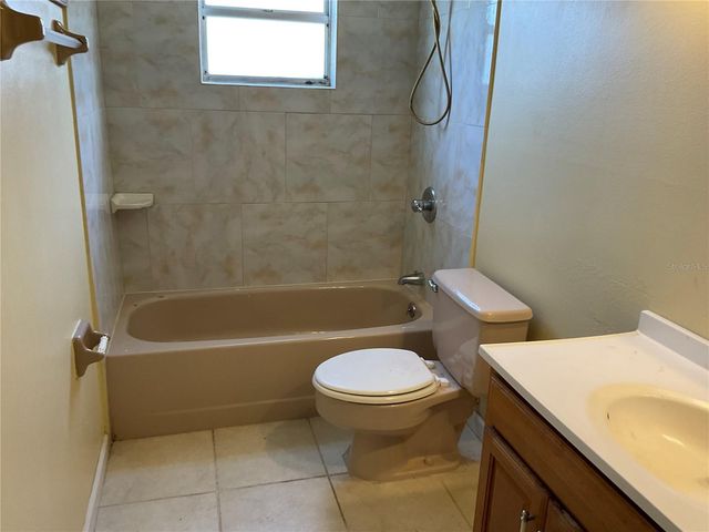 1073 W EMBASSY DRIVE, Deltona, FL 32725