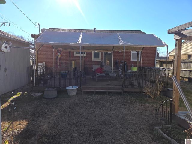 240 Navaho Drive, Paducah, KY 42001