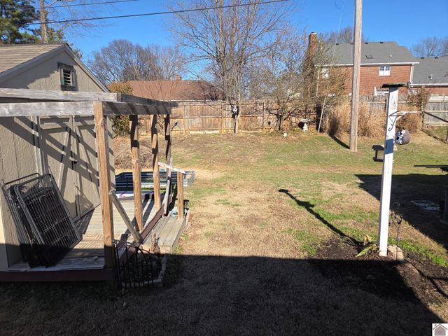 240 Navaho Drive, Paducah, KY 42001