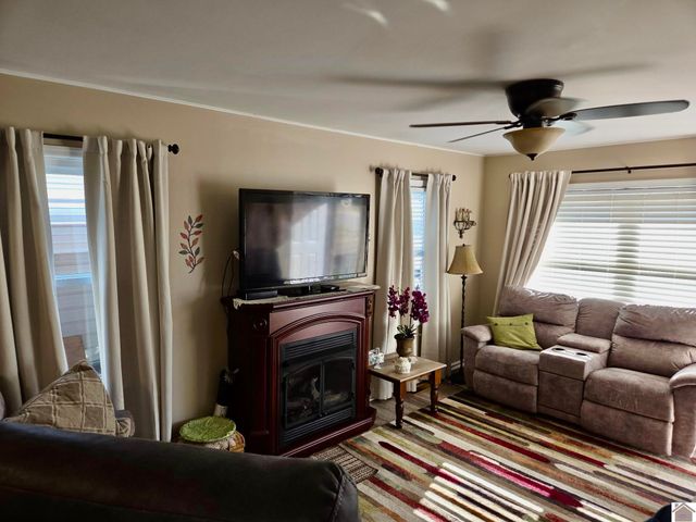 240 Navaho Drive, Paducah, KY 42001