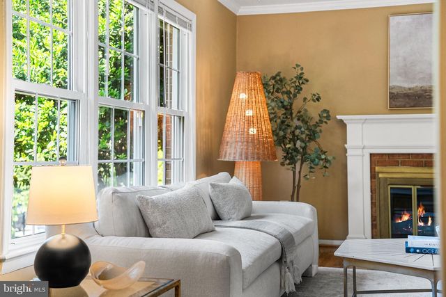 914 WAYNEWOOD BLVD, Alexandria, VA 22308