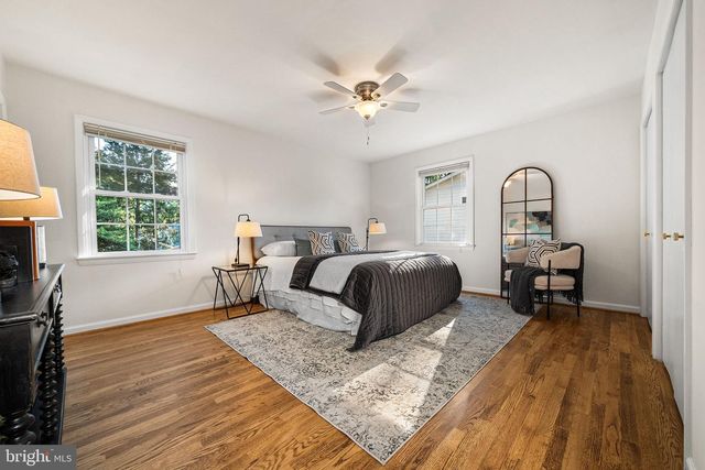 914 WAYNEWOOD BLVD, Alexandria, VA 22308