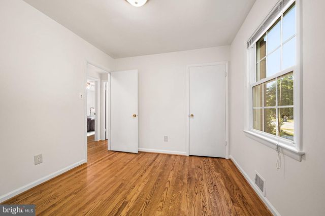 914 WAYNEWOOD BLVD, Alexandria, VA 22308