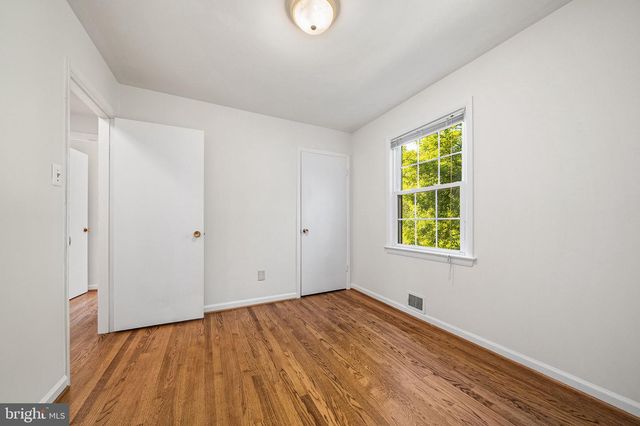 914 WAYNEWOOD BLVD, Alexandria, VA 22308