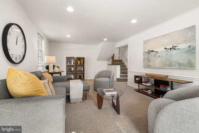 914 WAYNEWOOD BLVD, Alexandria, VA 22308