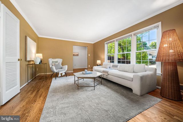 914 WAYNEWOOD BLVD, Alexandria, VA 22308