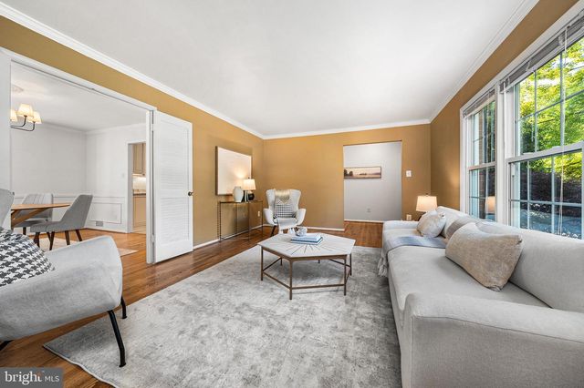 914 WAYNEWOOD BLVD, Alexandria, VA 22308