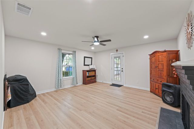 9209 Palisade Drive, Dallas, TX 75217
