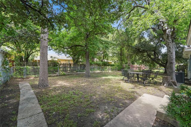 9209 Palisade Drive, Dallas, TX 75217