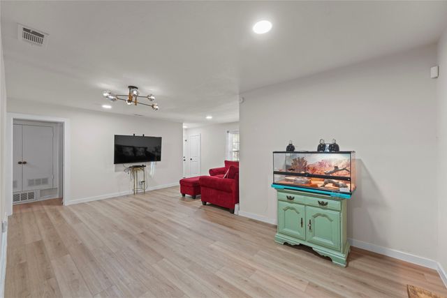 9209 Palisade Drive, Dallas, TX 75217