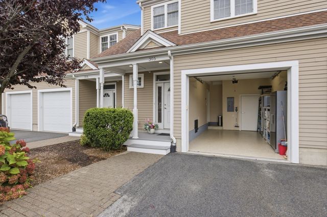 70 Endicott Street 305, Norwood, MA 02062