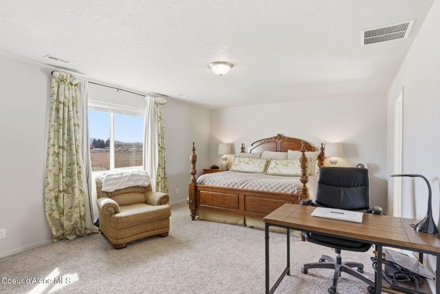 9798 N Heston LOOP, Hayden, ID 83835