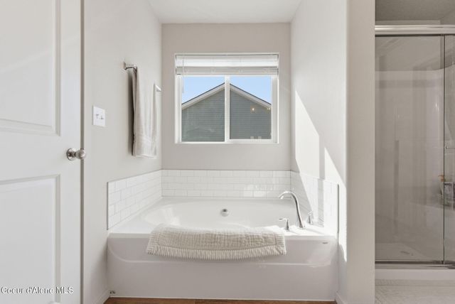 9798 N Heston LOOP, Hayden, ID 83835