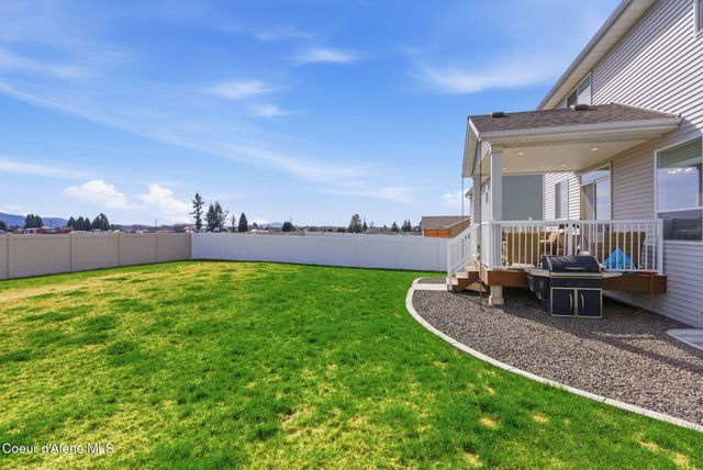 9798 N Heston LOOP, Hayden, ID 83835