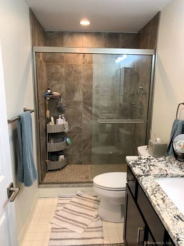 235 East River Drive APT 708, East Hartford, CT 06108