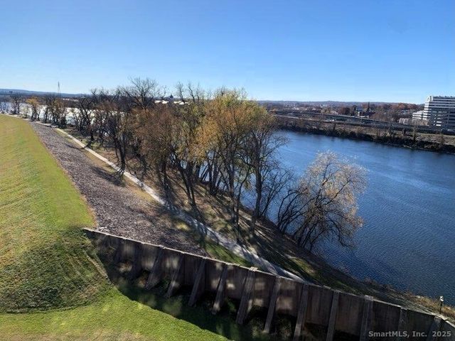 235 East River Drive APT 708, East Hartford, CT 06108