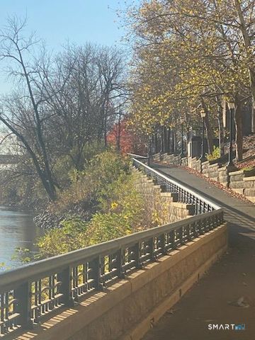 235 East River Drive APT 708, East Hartford, CT 06108