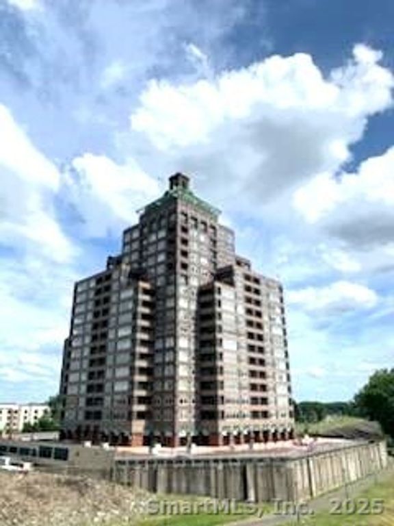 235 East River Drive APT 708, East Hartford, CT 06108